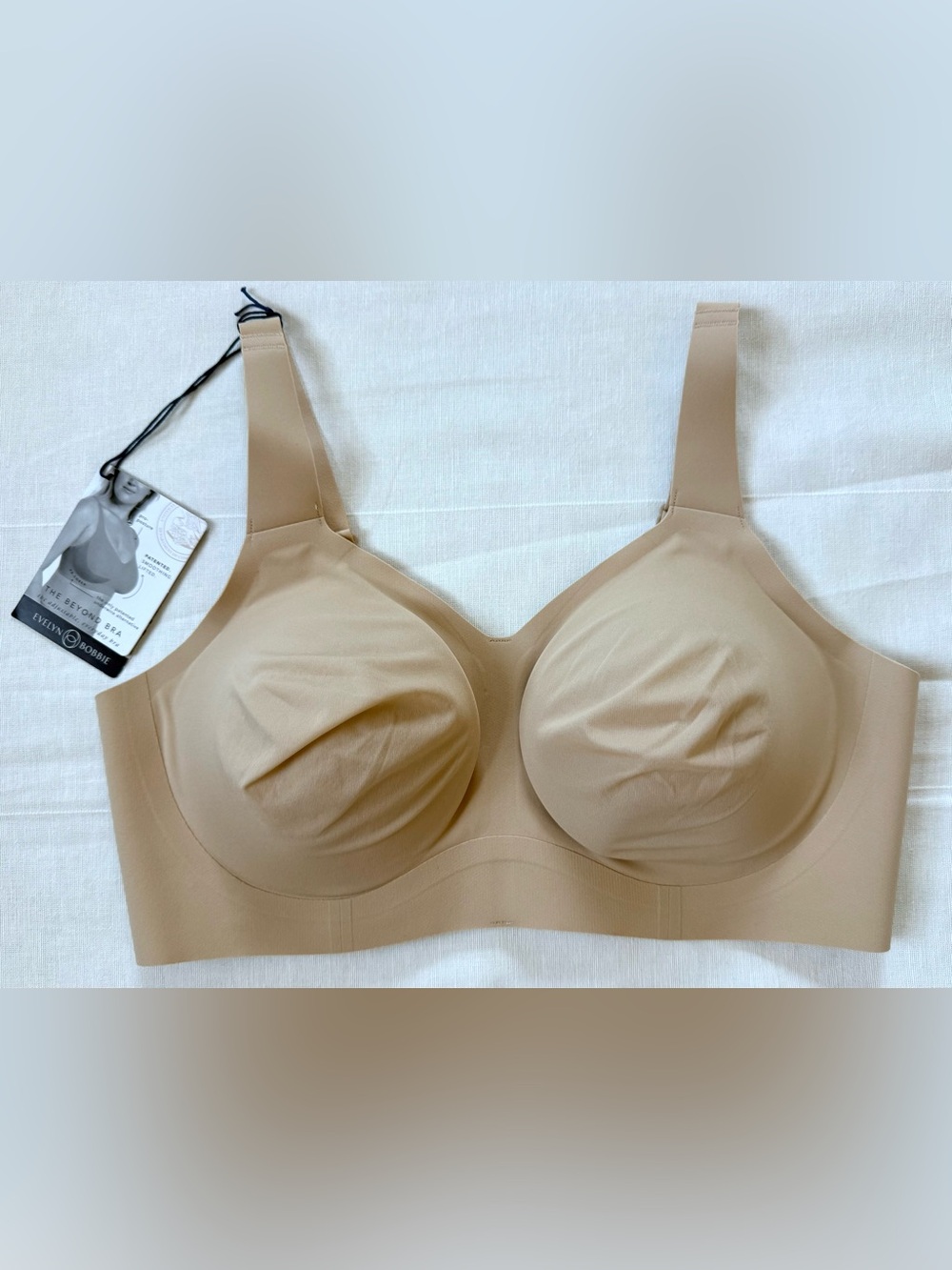 NWT Evelyn & Bobbie Beyond Wireless Bra | Size M Nude